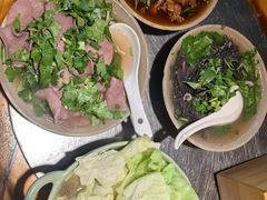 -大众跷脚牛肉馆·非遗传承单位(峨眉山店)