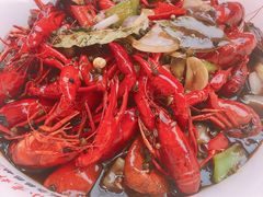 酱焖水果酵素小龙虾-小鳌陪你小排档·四季小龙虾·田鸡·宵夜(中央第五街店)
