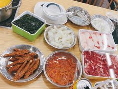 -杨老板·海鲜集市火锅·鲜切牛肉(中防万宝店)