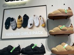 -ABC MART(心斎橋店)