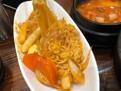 炒拉面年糕-意成料理