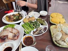 -鸿运美食府