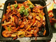 鱿鱼虾鸭唇干锅-炭舍干锅·烤鱼(扬名广场店)