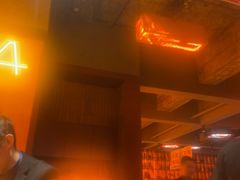 -何师烧烤·香辣蟹·川菜·30年老品牌(太古里旗舰店)