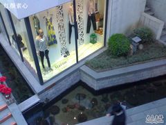 -泉乐坊步行街(烟酒特产平价超市店)