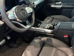 -宁波之星奔驰4S店(海曙店)