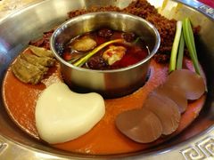 -山城年华老火锅(玉林店)