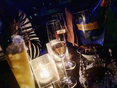 -TZ House音乐现场(来福士中心店)