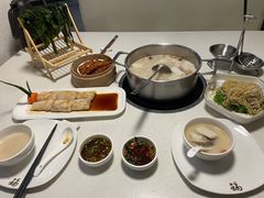 -煲王粤菜餐厅(中侨中心店)