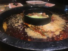 -老房老舍重庆火锅(假日城市店)