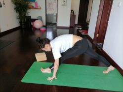-Yvon yoga 瑜伽·精准体态管理中心