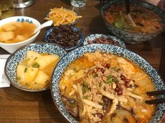 柳州螺蛳粉-粉家柳州螺蛳粉(杨宅路店)