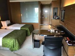 -上海滴水湖皇冠假日酒店