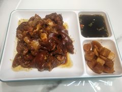 -老周家酱卤猪蹄私房菜(克拉玛依西街店)