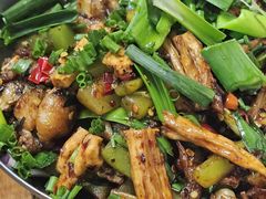 干锅牛蛙-汉时湘菜