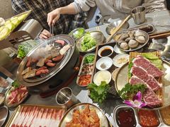 -围炉肉舍•炭烤活鳗•丹东海鲜烤肉(步行街店)