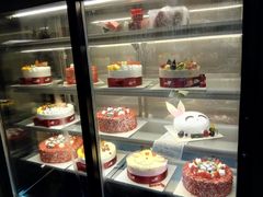 面包甜点陈列柜-向阳松鼠(三门井店)