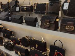 -六六奢品·vintage中古·回收二手奢侈品包包手表首饰(环球港店)