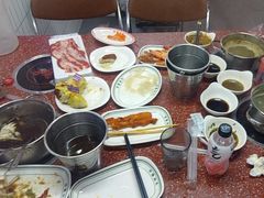 -四囍码头海鲜烧烤自助火锅(外滩南京东路悦荟广场店)