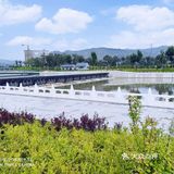 可是远远就看到湖水和其他湖水没什么两样