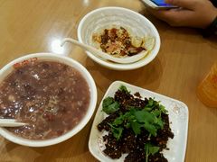 -蓉李记成都名小吃(武汉菱角湖万达店)