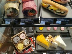 -星巴克(西安曲江银泰店)