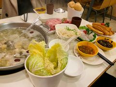 -一席地·本地鸡窝·杭帮鸡火锅(萧山银隆百货店)