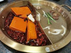 -小天鹅火锅·一线江景洪鼎旗舰店(洪崖洞店)