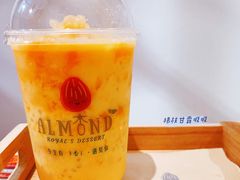 楊枝甘露吸-杏甜品(尖沙咀加拿分道店)