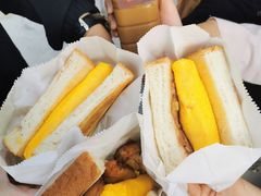 咸牛肉厚蛋多士-世记咖啡(氹仔外卖店)