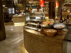 -华邑酒店·鲜艳全日自助餐厅