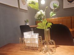 -POKEE VIA&Brunch·维娅(重庆来福士店)
