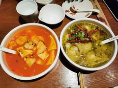-渝是乎酸菜鱼(龙旗购物中心店)