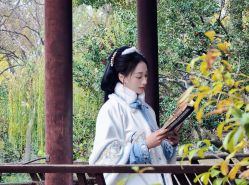 -一揽芳华汉服旗袍体验馆(拙政园店)