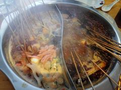 -何氏串串香火锅(翠亨店)