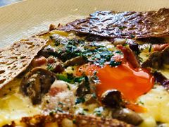 鸡蛋蘑菇熏肉荞麦可丽饼-RAC BAR(安福路店)