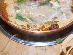 -洱火云南酸菜牛肉火锅(石景山当代商城店)