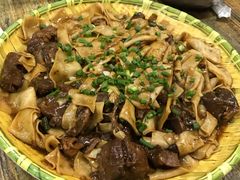 -壹阁胡羊焖饼(特色小吃街店)