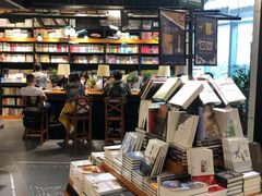 -西西弗书店&矢量咖啡(凯德晶萃广场店)