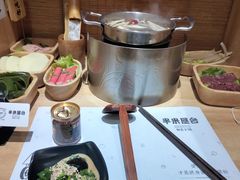-独食火锅·半米屋台(直营总店)