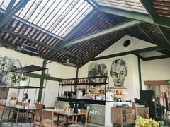 -喜洲吧·江畔老船厂·庭院餐厅(喜临院店)