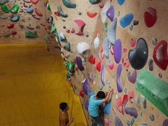 -问山MountQuest攀岩馆