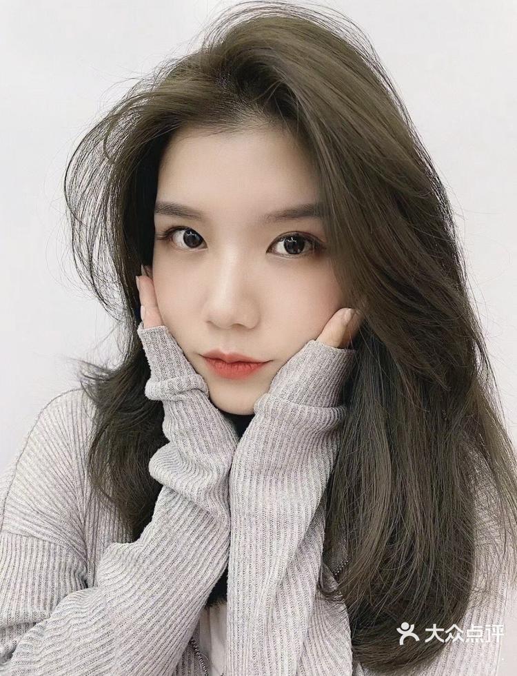 最近这两年不漂又显白的冷色系发色非常受到-大众点评