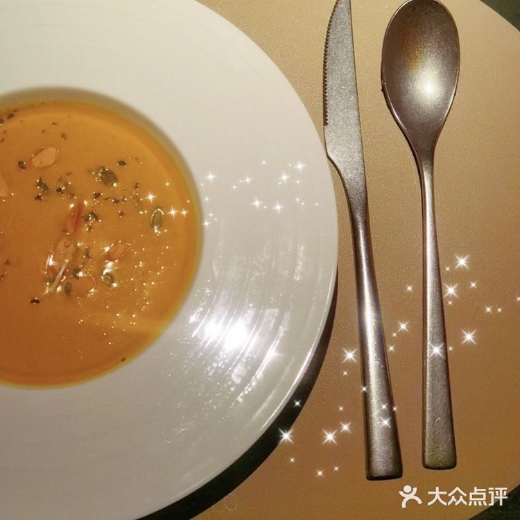 真的绝绝子的广州威士忌餐吧