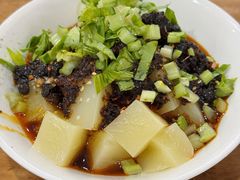 -胡成记口蘑龙眼包子(盐道街店)