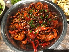 -巴厘龙虾·榜首油焖大虾(音乐学院·沿江酒馆店)