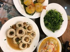 -爱的果实月嫂育婴师(世纪东方店)
