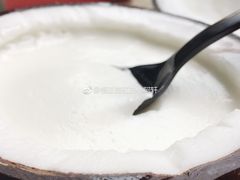 -志龙皇冠吃货椰子铺