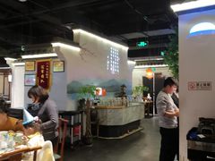 大堂-卢大鲜鱼头捞饭(美利广场店)