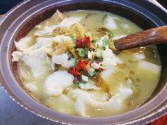 -周鱼小馆石锅酸菜鱼(活力汇店)